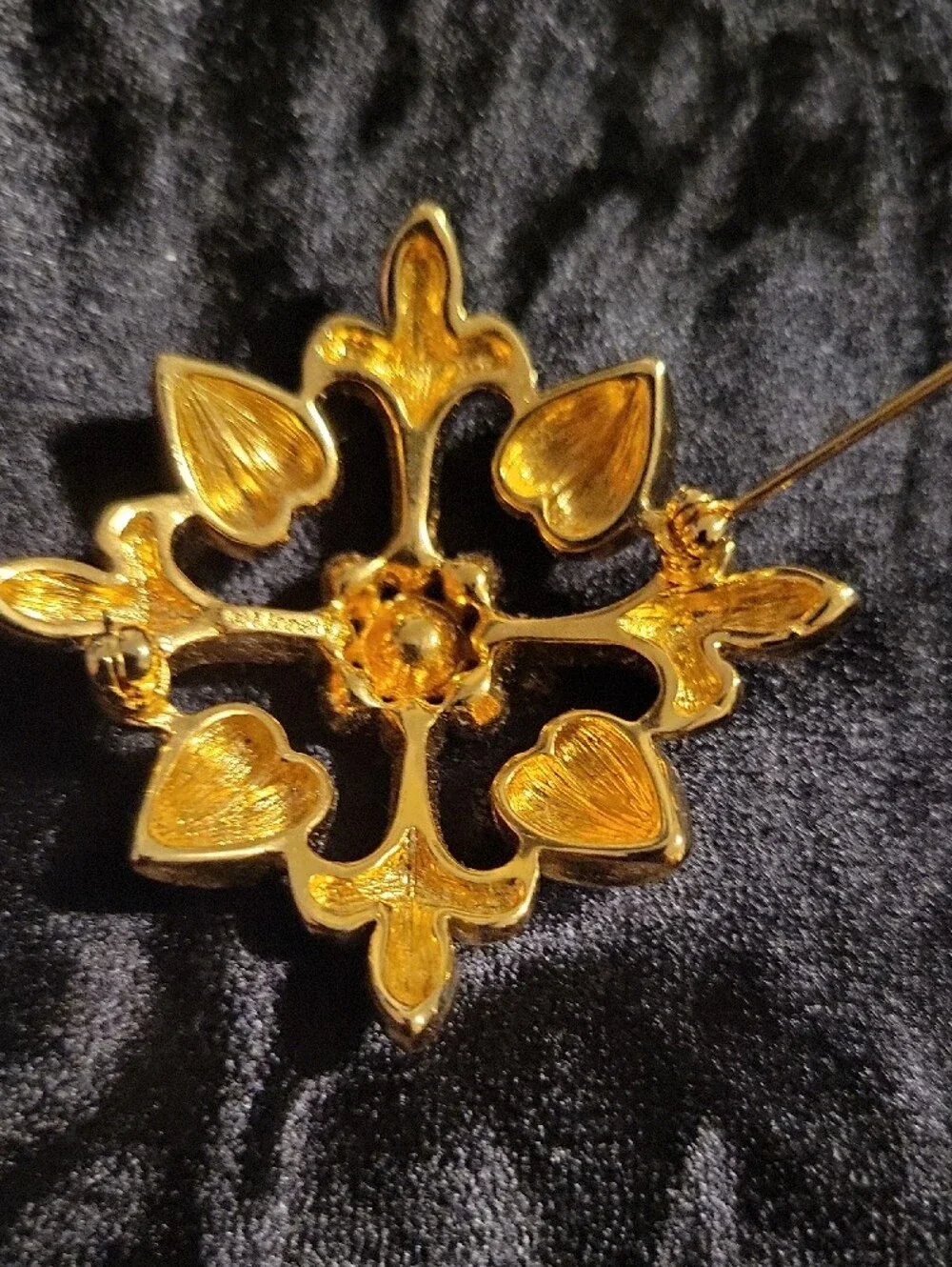 Monet: Vintage Gold-Tone Floral Pearl & Crystal Brooch - Elegant Women Jewelry